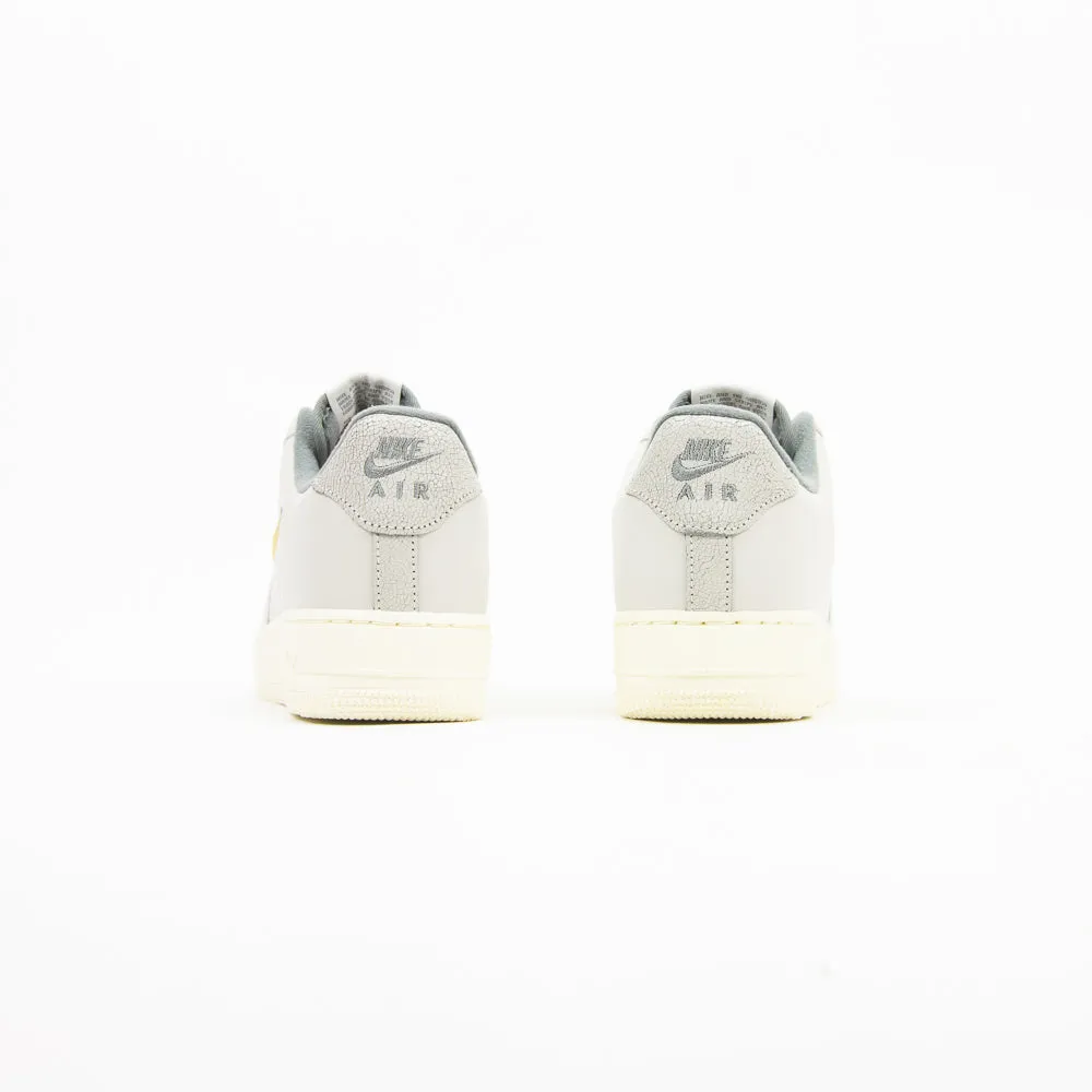 Air Force 1 '07 LX (Light Bone/Pale Vanilla)