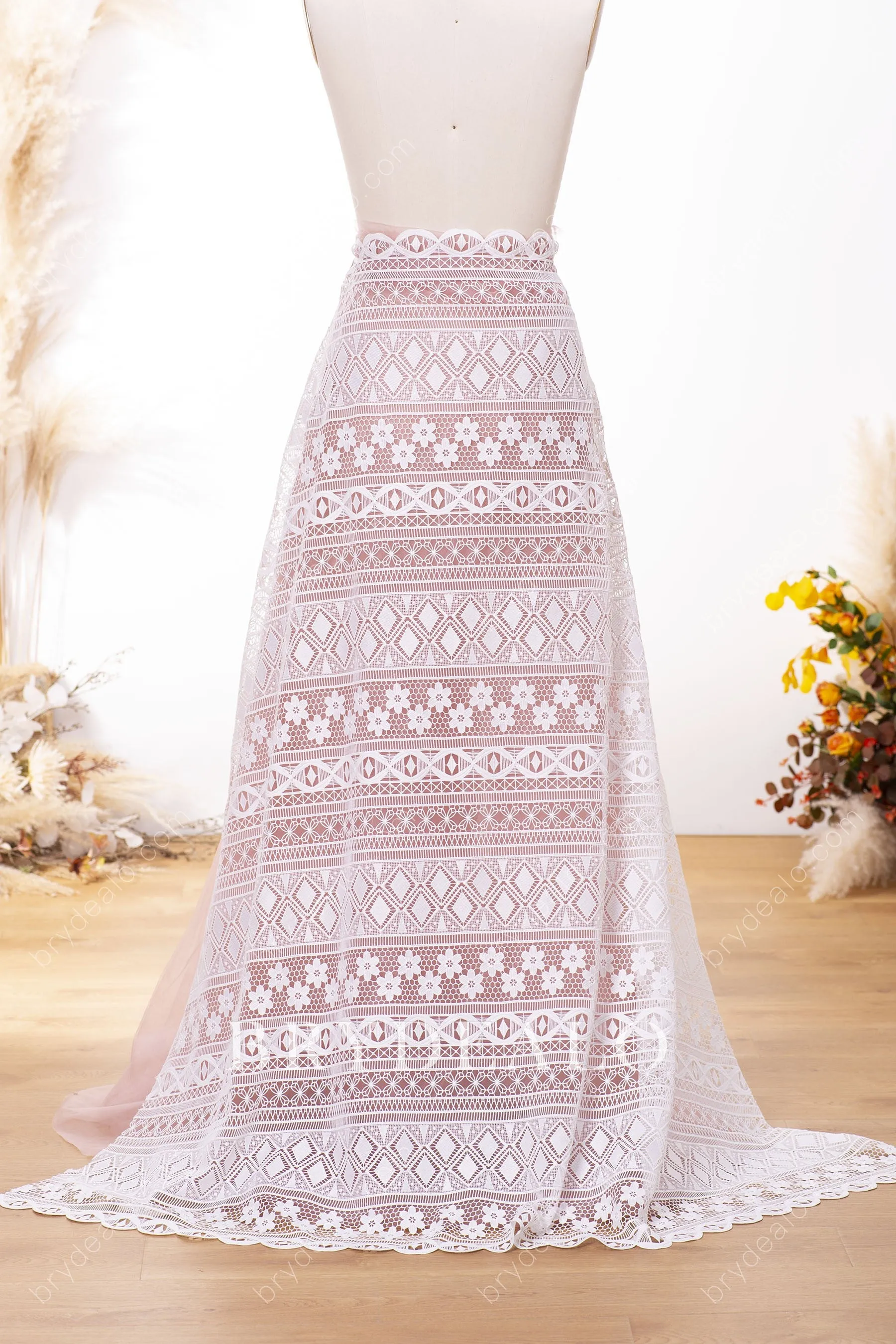 Double Border Patterned Crochet Lace Fabric