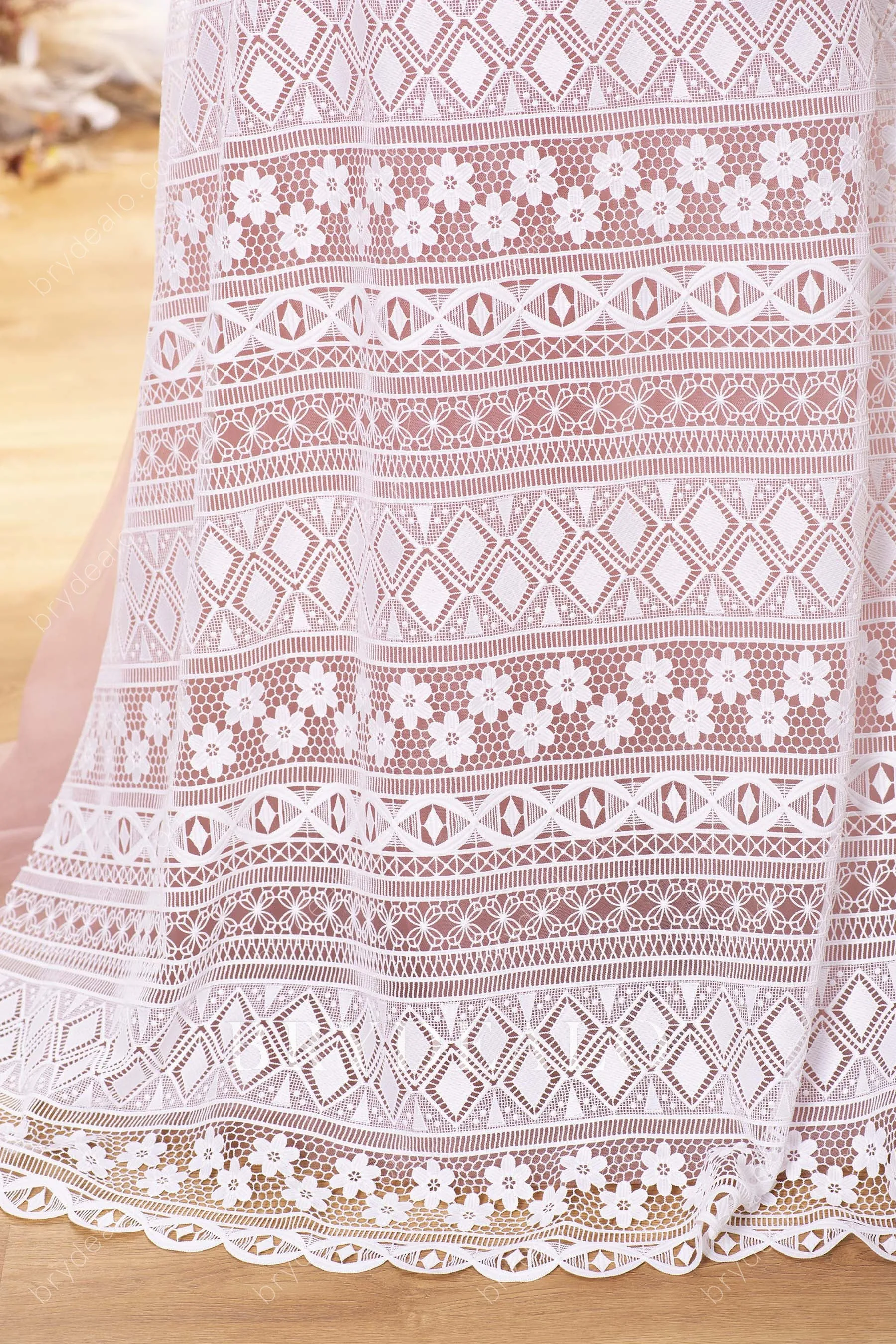 Double Border Patterned Crochet Lace Fabric