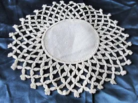 LOVELY Vintage Linen and Crochet Lace Small Doily Collectible Antique Linens