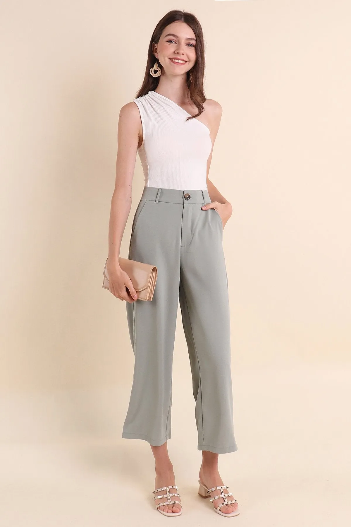 MADEBYNM BASIC DIANE TOGA TOP IN WHITE