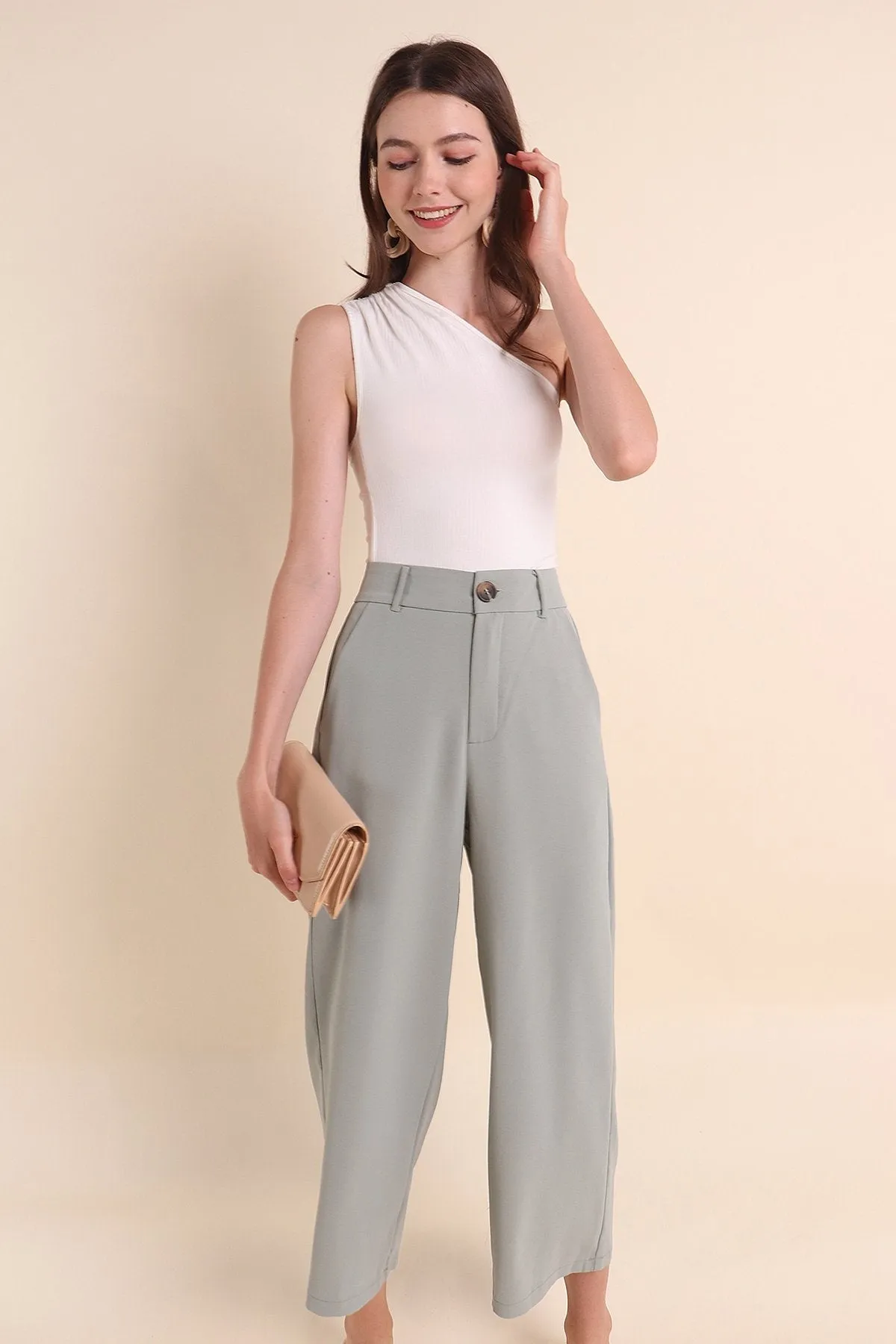 MADEBYNM BASIC DIANE TOGA TOP IN WHITE