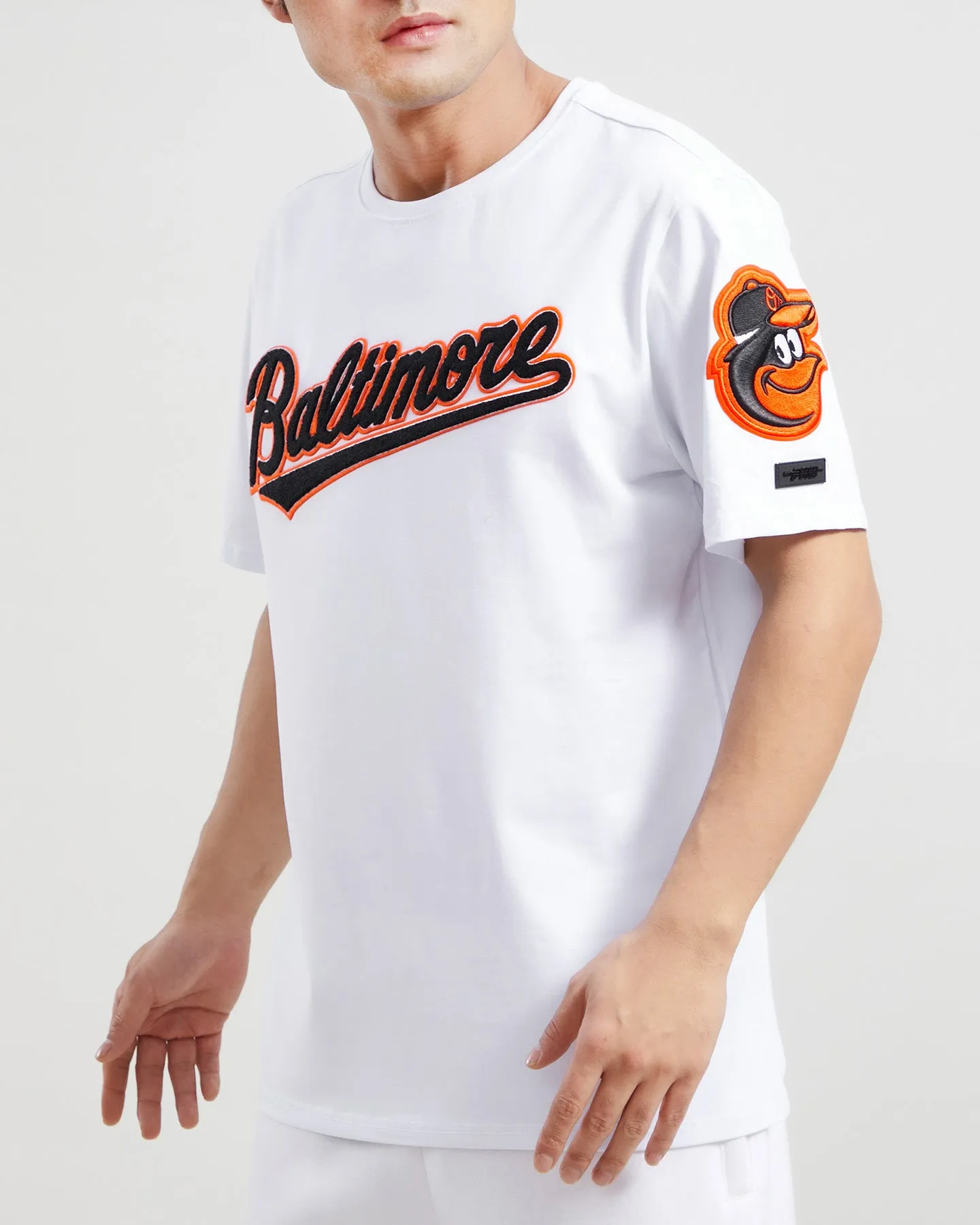 MLB BALTIMORE ORIOLES CLASSIC CHENILLE MEN'S TOP (WHITE)
