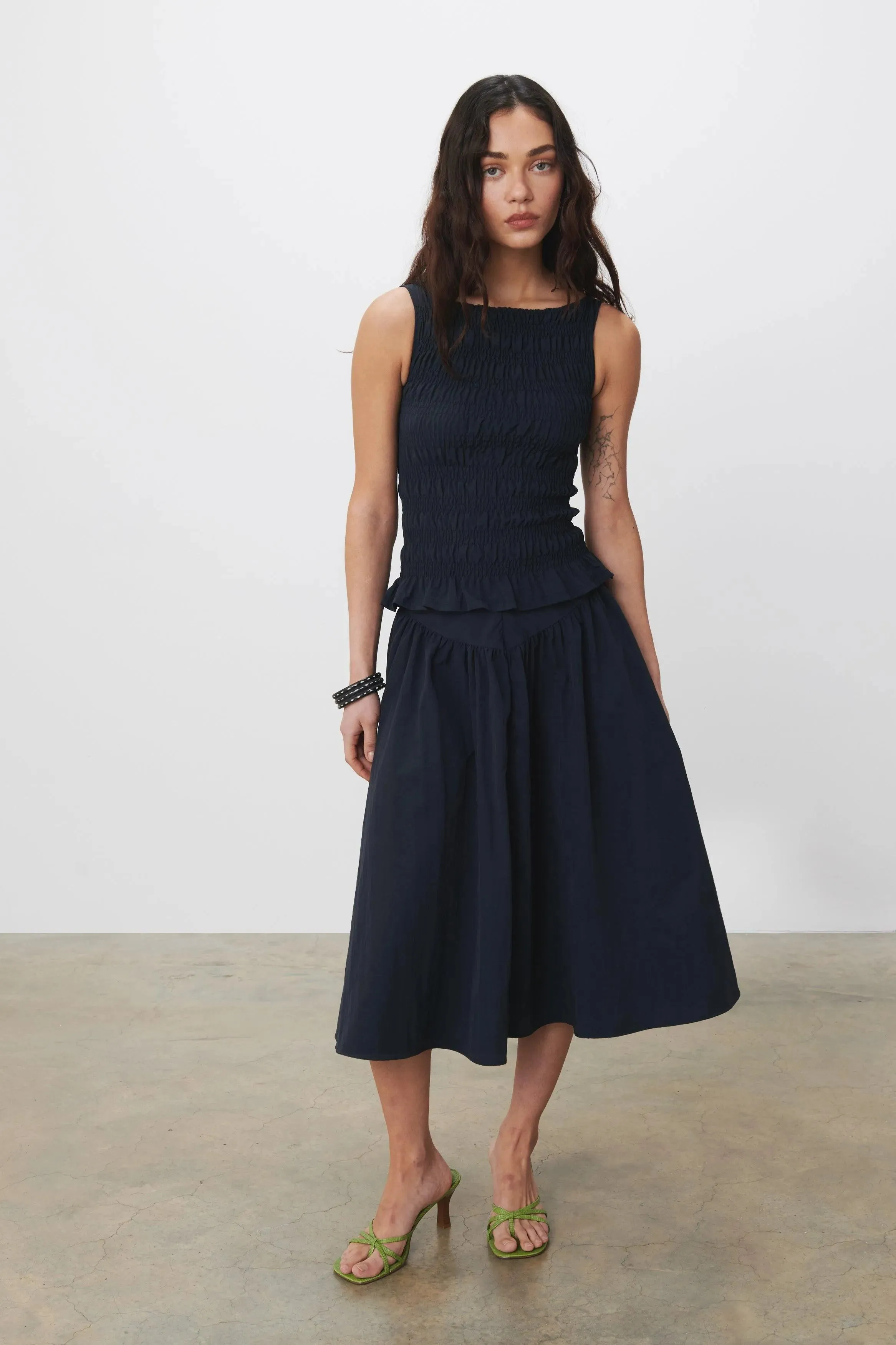 The Deba Top, Navy