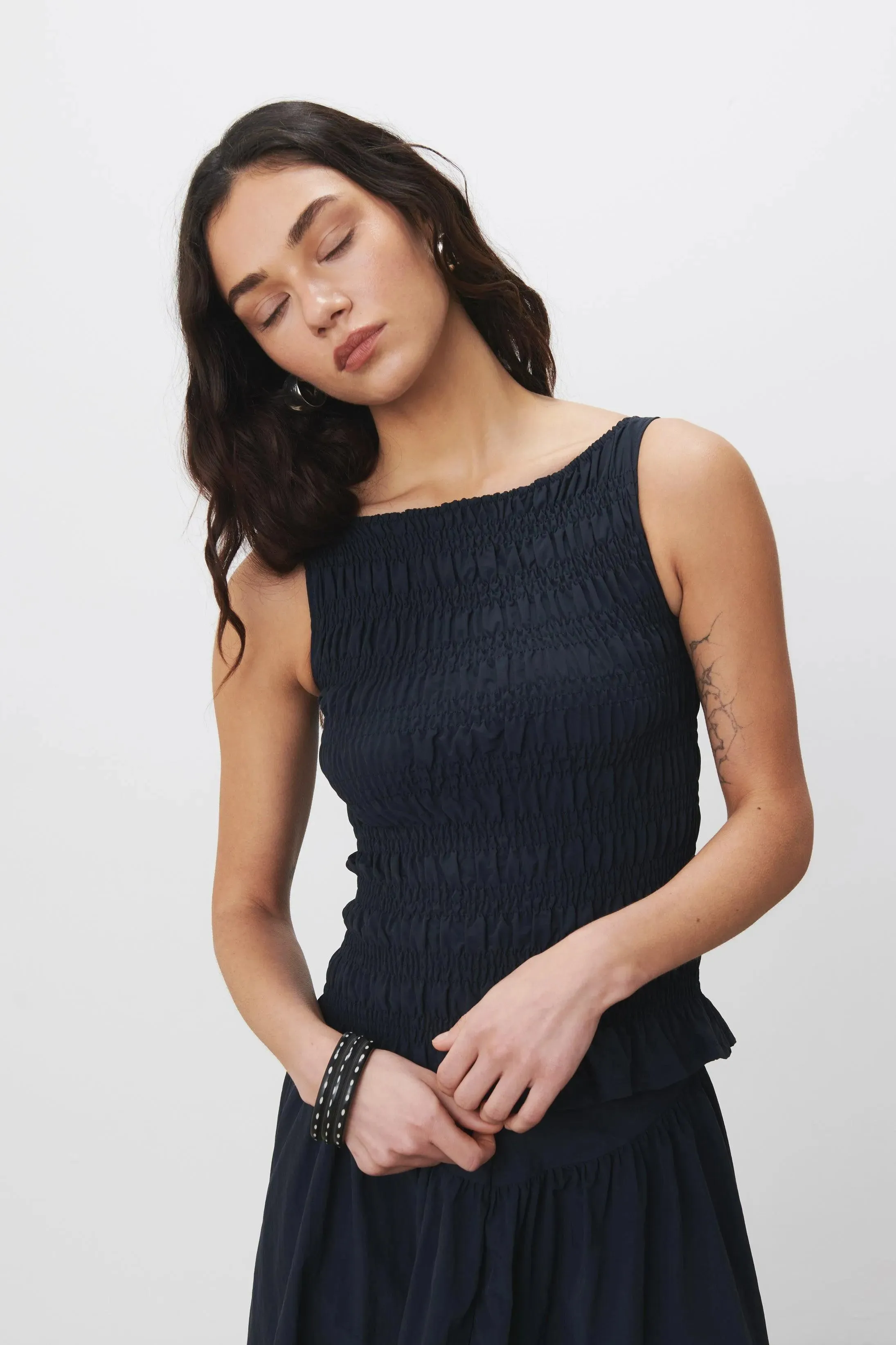 The Deba Top, Navy