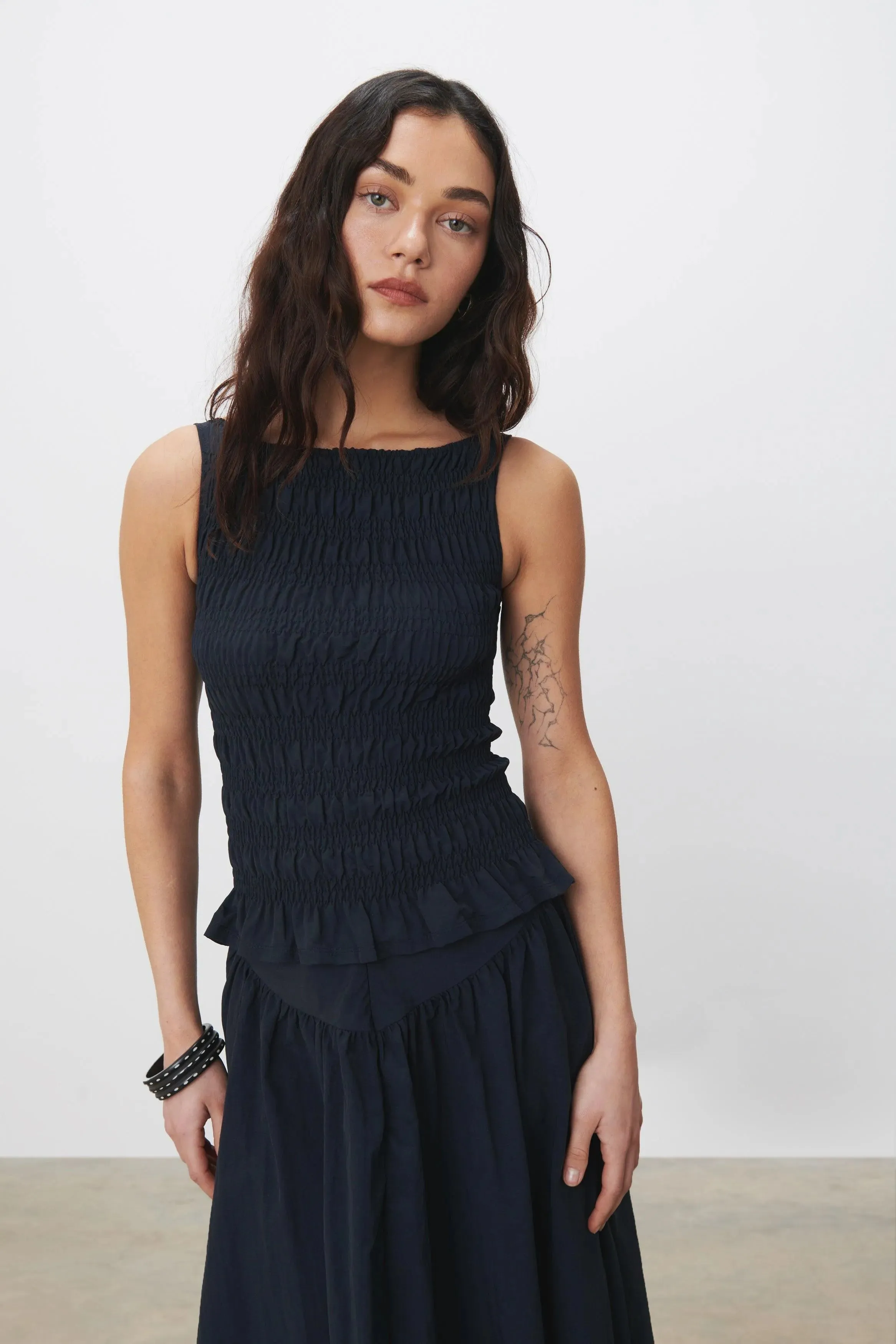 The Deba Top, Navy